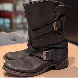 Black Leather Buckle Boots